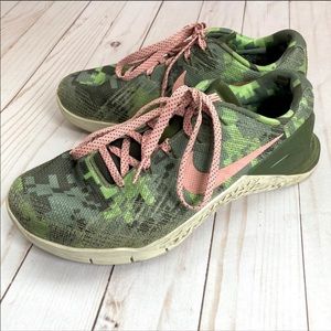 {Rare} Camo Metcon 3 AMP Legion Green